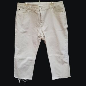 H&M Cream Cropped Jeans Size 18